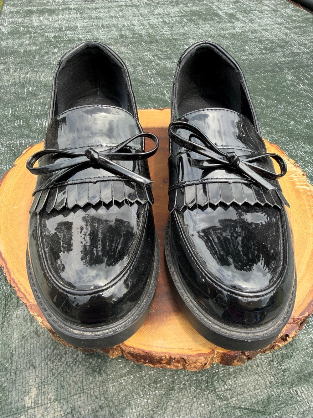 Black Patent Leather Tassel Loafers for Women
